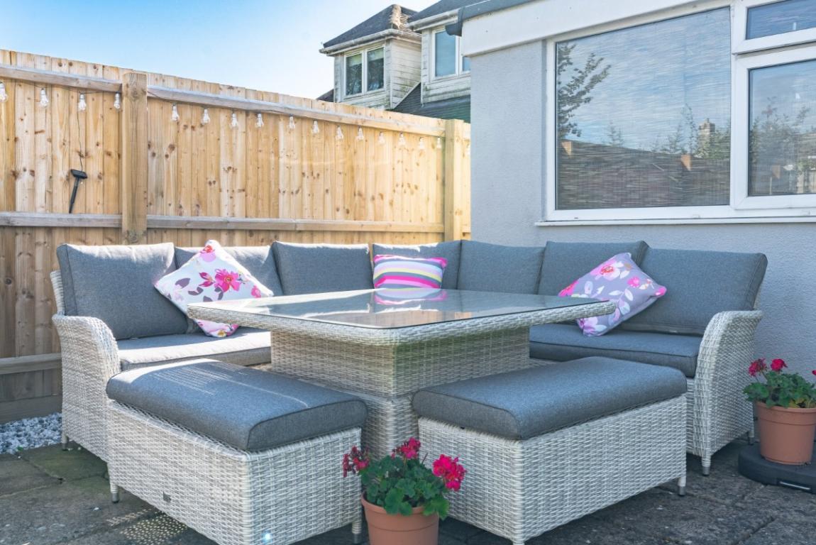 Image: 18 Wimborne Road West Wimborne Dorset Wimborne