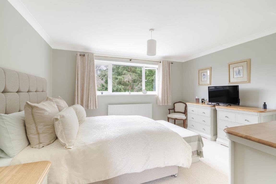 Image: 16 Queens Copse Lane Wimborne Dorset Holtwood