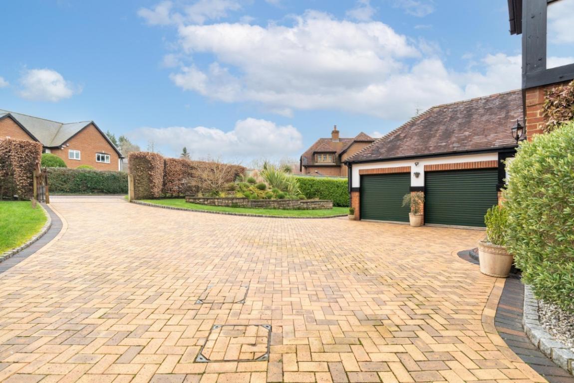 Image: 29 Queens Copse Lane Wimborne Dorset Holtwood