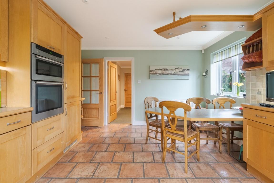 Image: 8 Queens Copse Lane Wimborne Dorset Holtwood