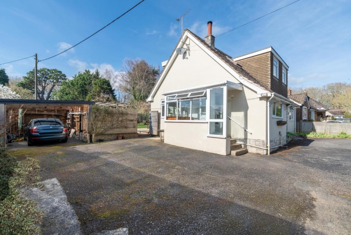 Image: 29 Furzehill Wimborne Dorset Furzehill