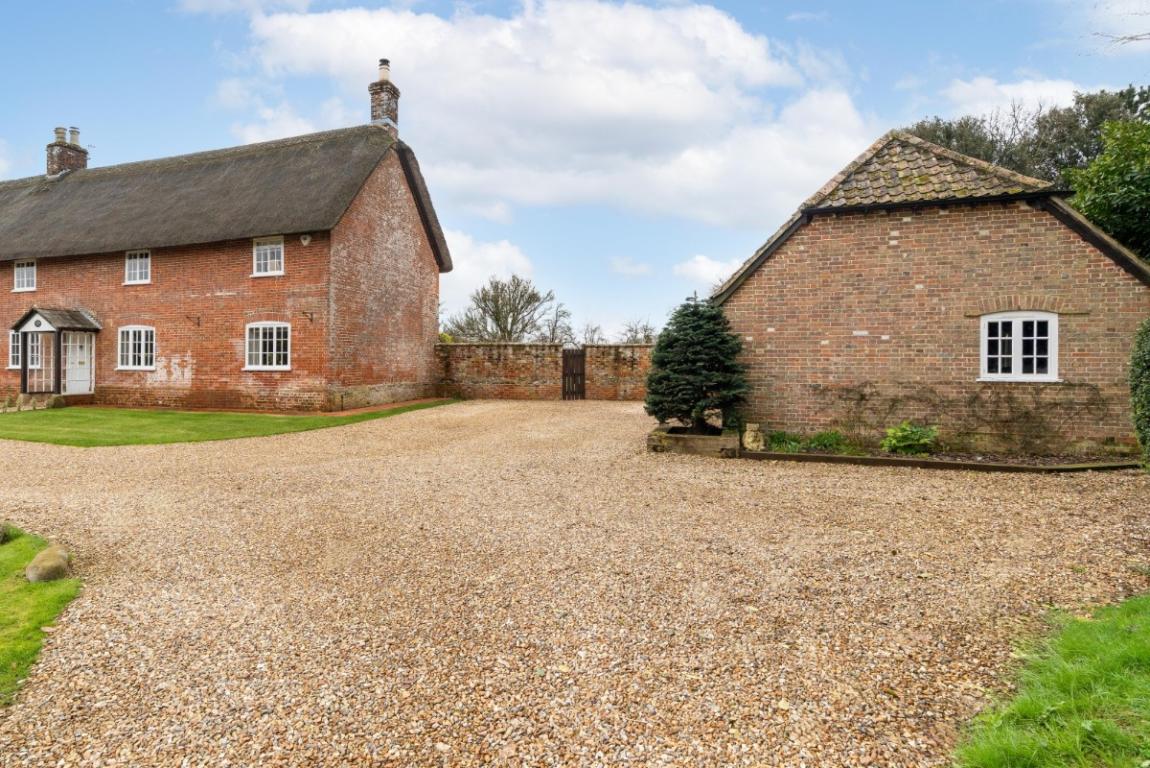 Image: 24 Westworth Farm Wimborne Dorset Edmondsham