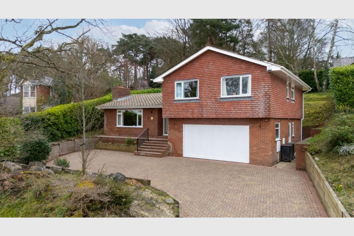 Image: 1 Lonnen Road Wimborne Dorset Colehill