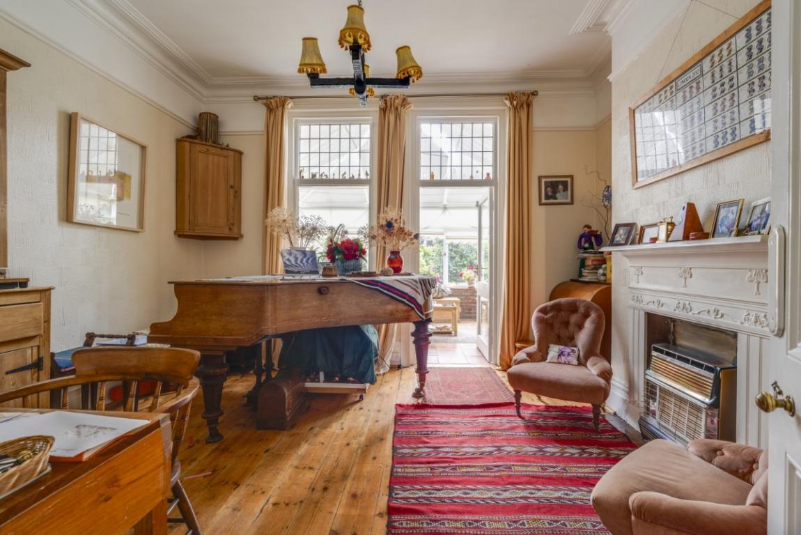 Image: 6 Lower Golf Links Road Broadstone Dorset Broadstone