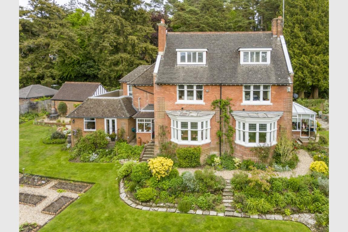 Image: 48 Lower Golf Links Road Broadstone Dorset Broadstone