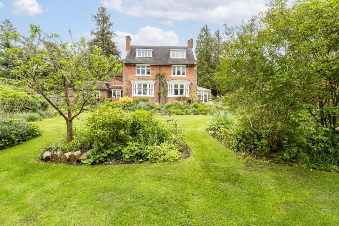 Image: 36 Lower Golf Links Road Broadstone Dorset Broadstone