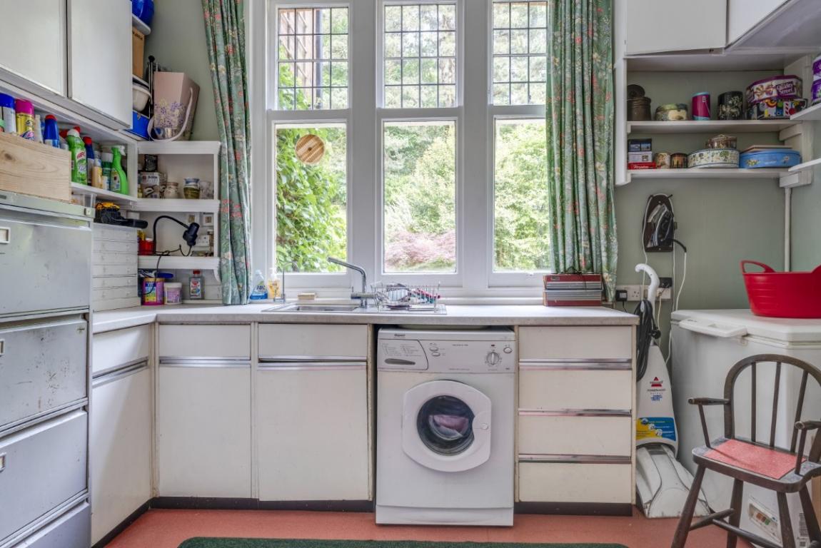 Image: 28 Lower Golf Links Road Broadstone Dorset Broadstone