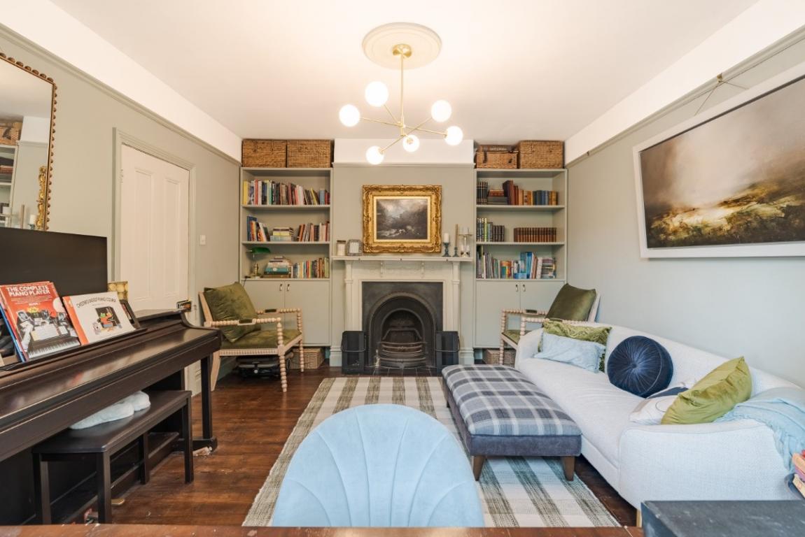 Image: 4 Poole Road Wimborne Dorset Wimborne Town Centre