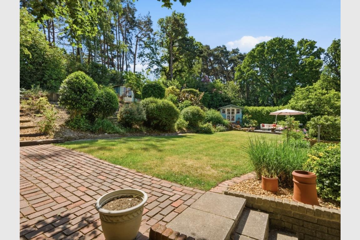 Image: 2 Lonnen Road Wimborne Dorset Colehill