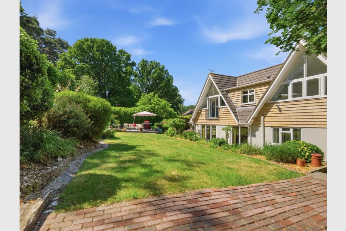 Image: 28 Lonnen Road Wimborne Dorset Colehill