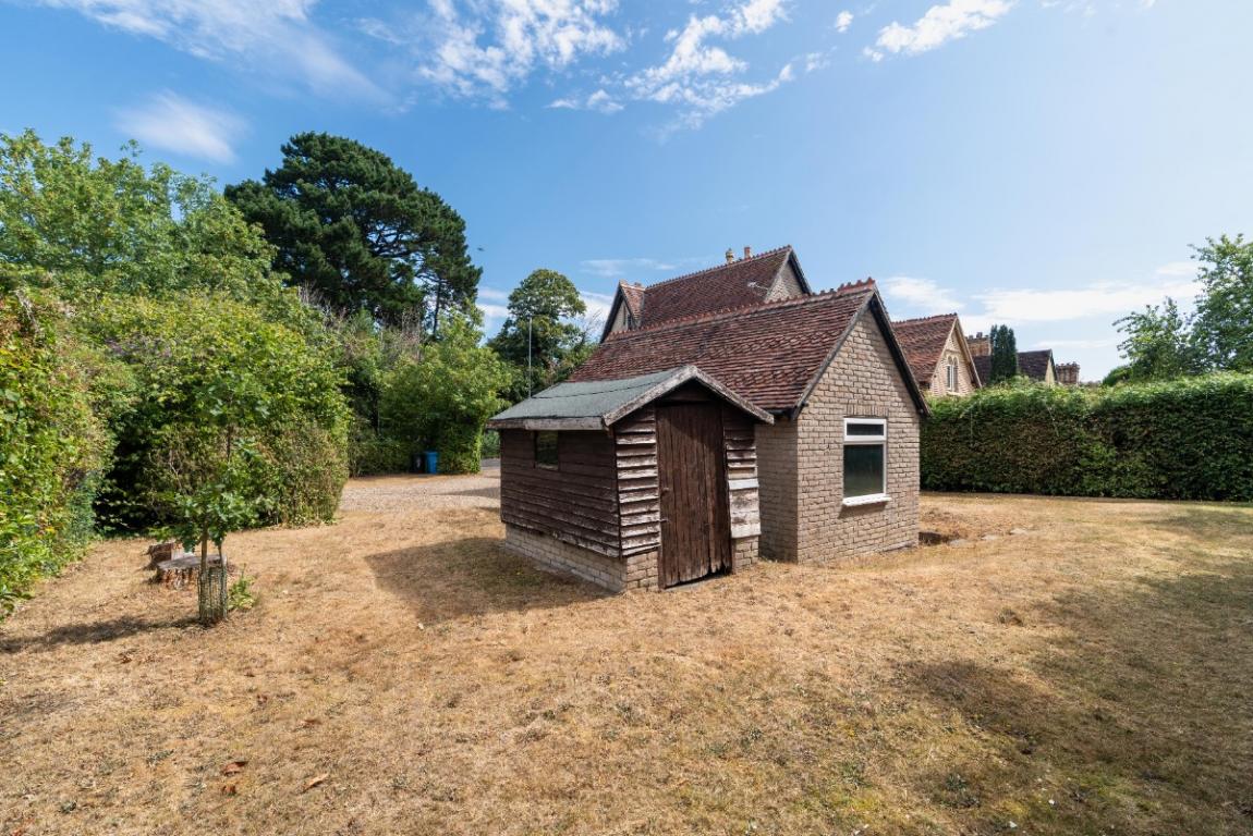 Image: 15 Oakley Lane Wimborne Dorset 