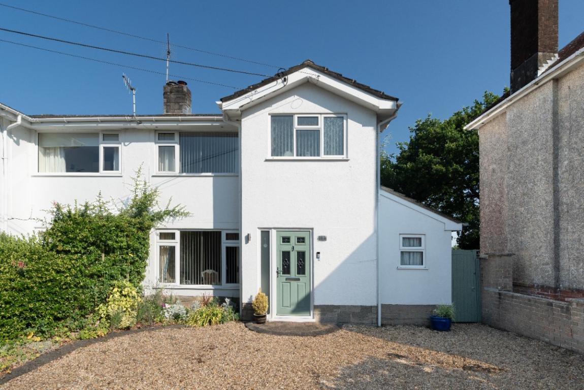 Image: 1 Lonnen Road Wimborne Dorset Colehill